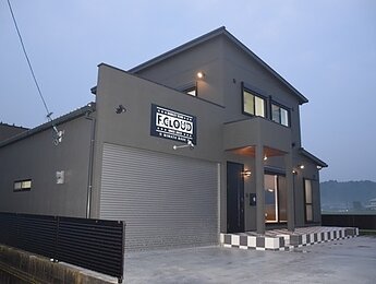 都城市三股町新築(インナーガレージ)